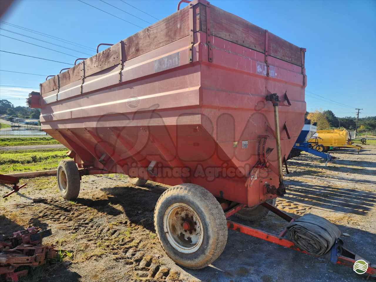 IMPLEMENTOS AGRICOLAS CARRETA BAZUKA GRANELEIRA 20000 Sabiá Máquinas Agrícolas IRATI PARANÁ PR